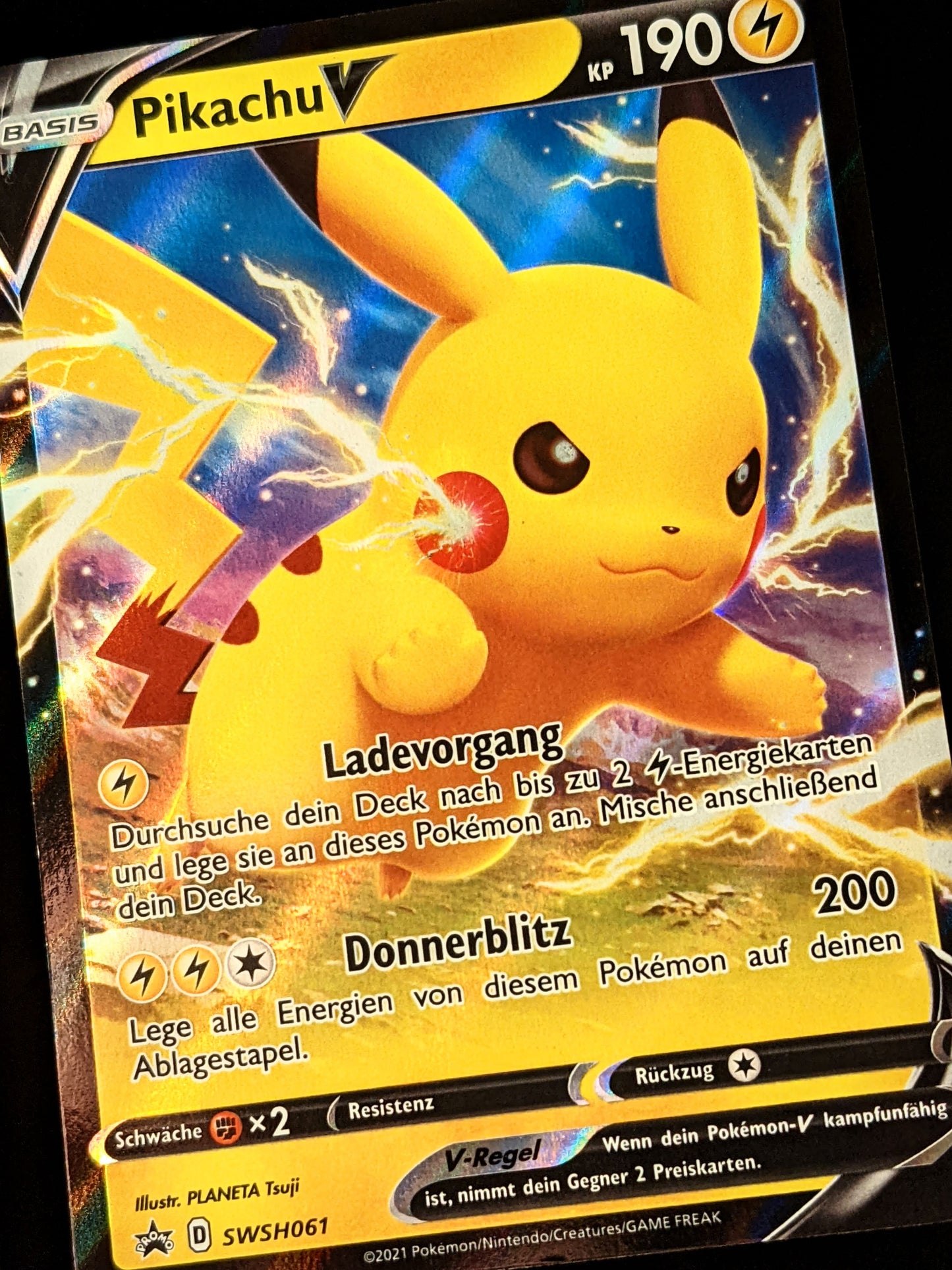 Pikachu V SWSH061 DE